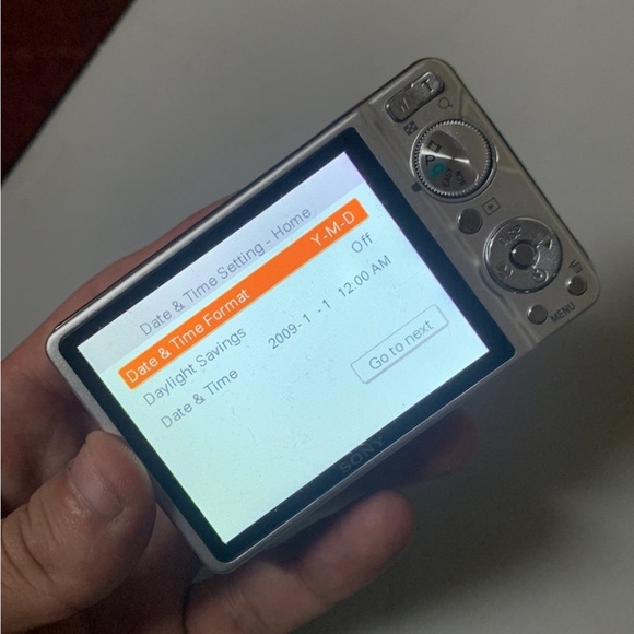 Sony Cyber-shot DSC-W290 12.1 MP Digital Camera with 5x Optical Zoom and Super S - Picture 11 of 11